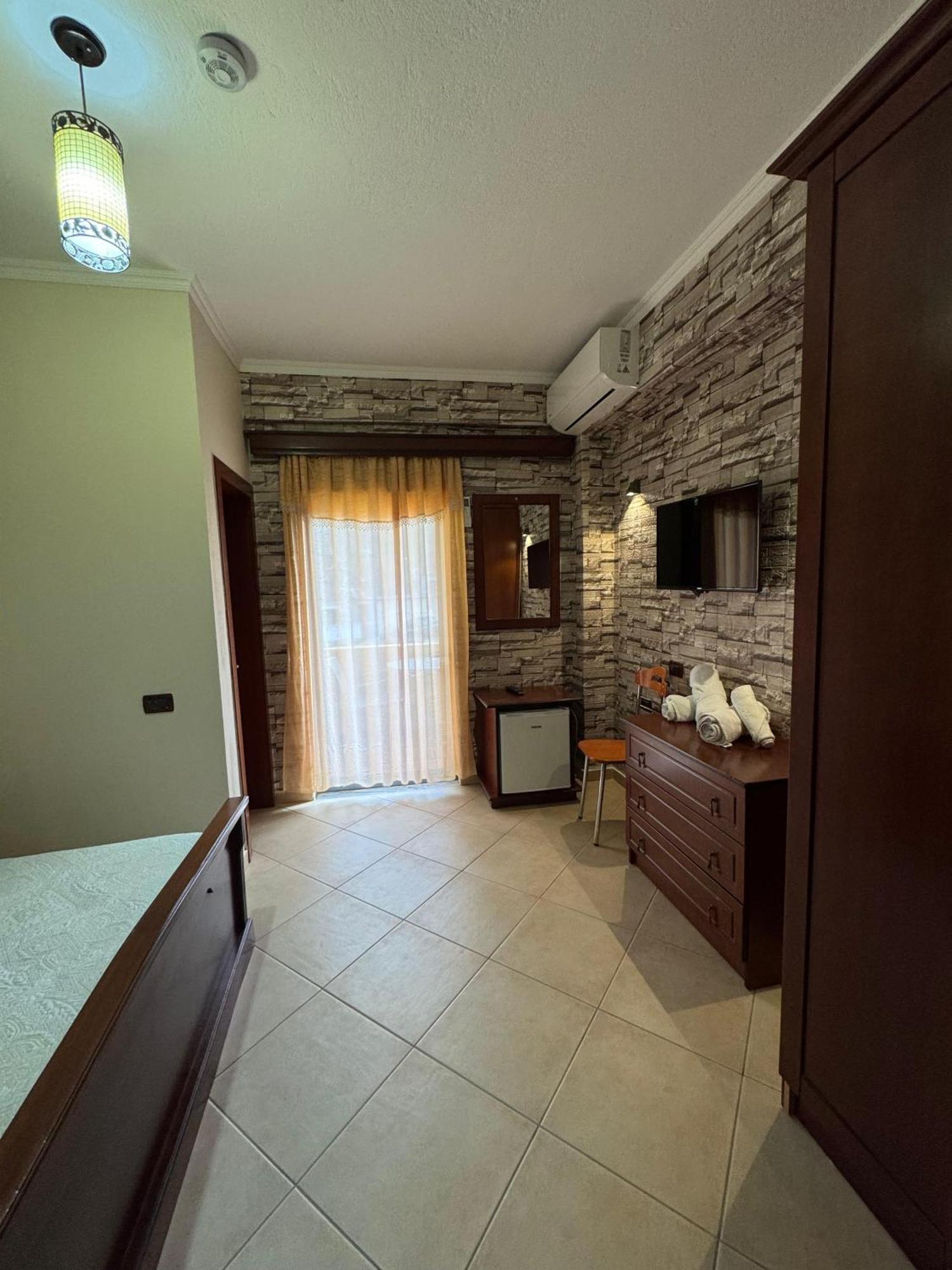 Hotel Restorant Leza Lini Zewnętrze zdjęcie