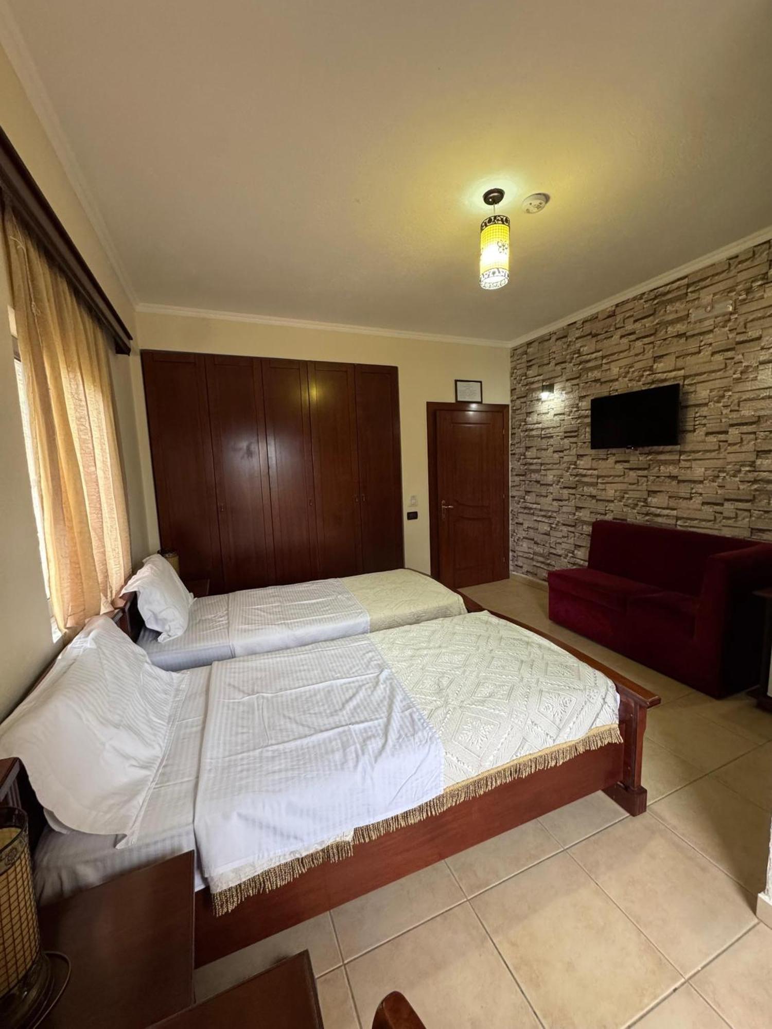 Hotel Restorant Leza Lini Zewnętrze zdjęcie