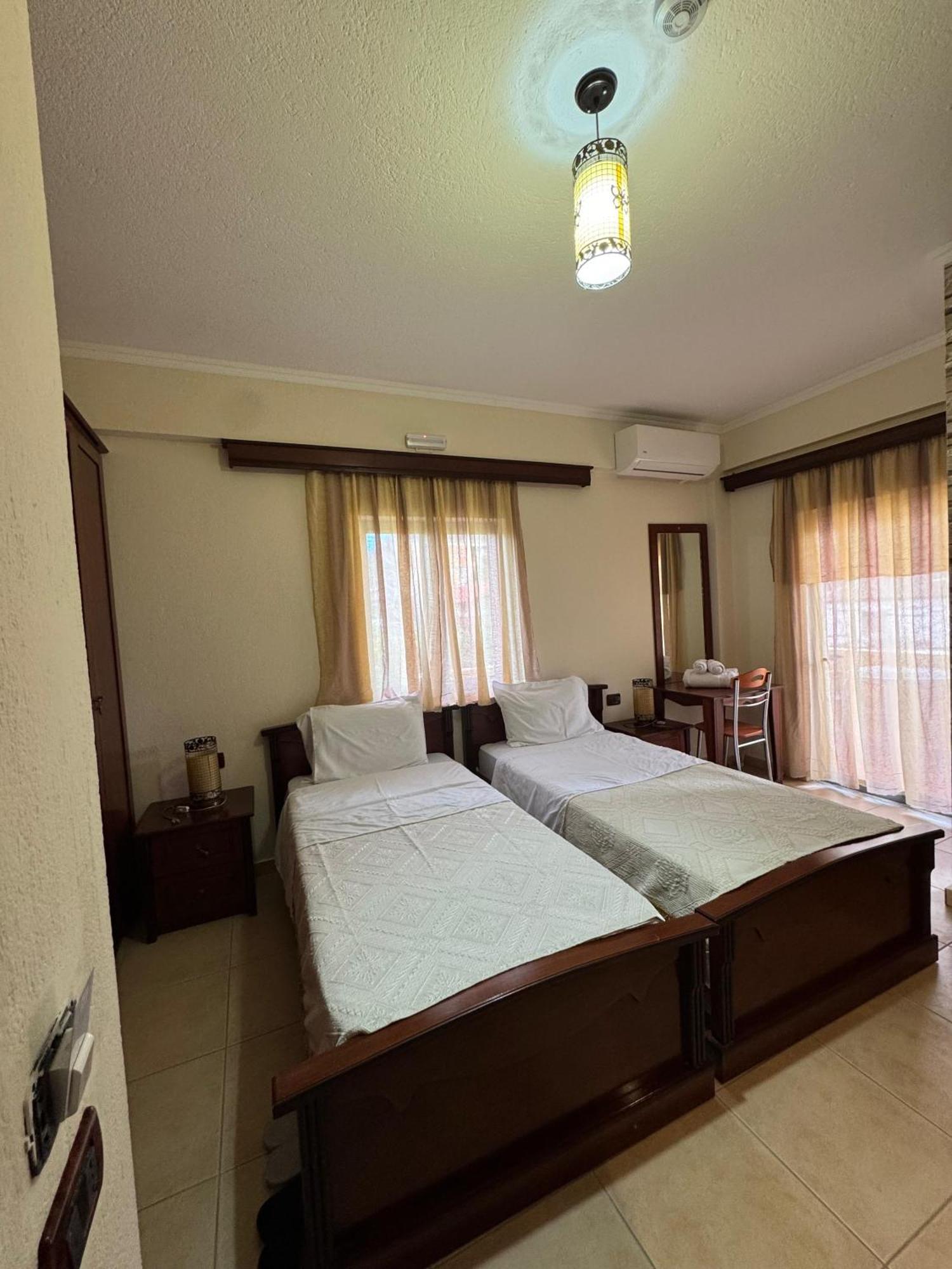 Hotel Restorant Leza Lini Zewnętrze zdjęcie